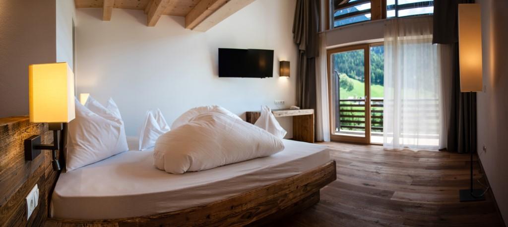 suite-deluxe-la-casies-mountain-living-hotel-gsies-suedtirol-alto-adige-italia